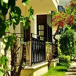Lemas Aparthotel