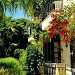 Lemas Aparthotel