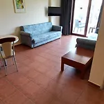 Ξενοδοχείο με διαμερίσματα Lemas 4*