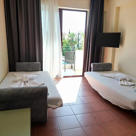 Lemas Apartmanhotel 4*