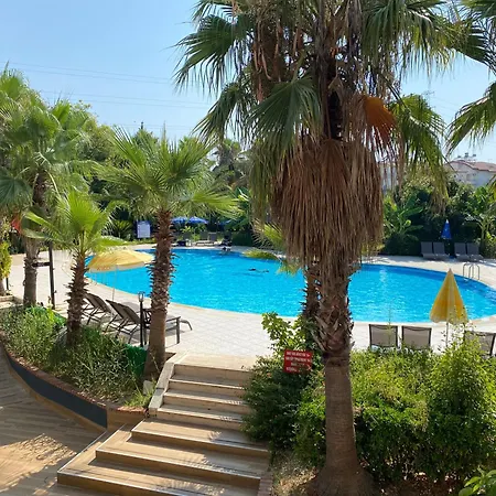 Aparthotel Lemas