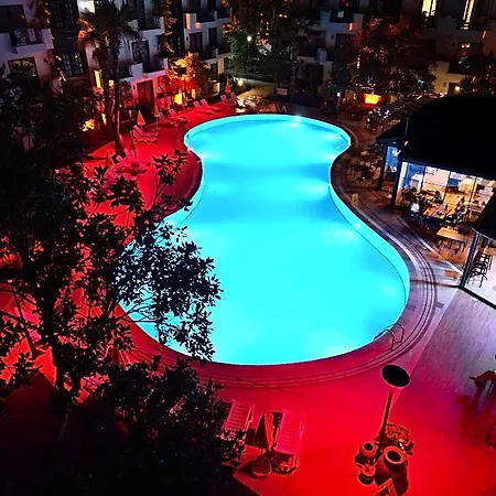 Lemas Apartmanhotel 4*