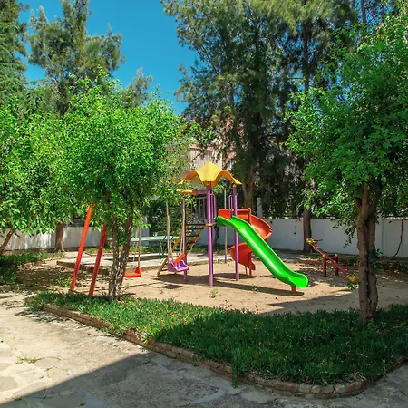 Apart-hotel Lemas