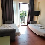 Lemas Lägenhetshotell 4*