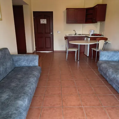 Aparthotel Lemas
