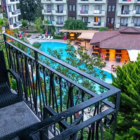 Lemas Aparthotel 4*