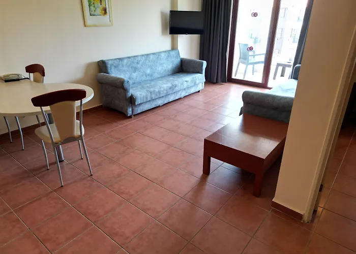 Apartmanhotel Lemas 4*